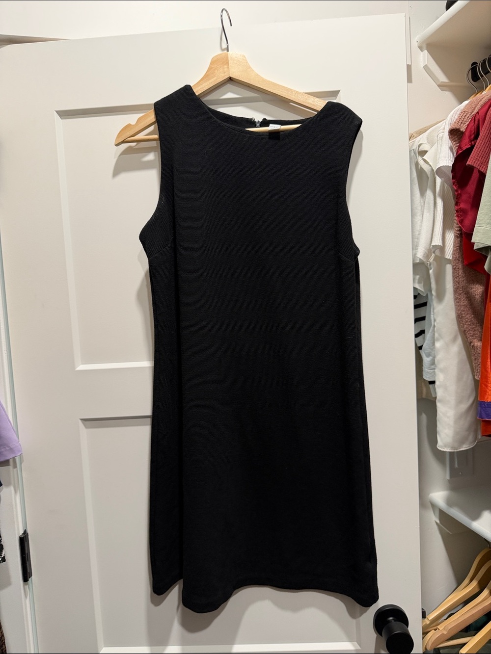 Old Navy Black Sleeveless Shift Dress